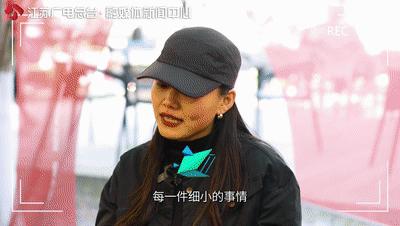 DƬ